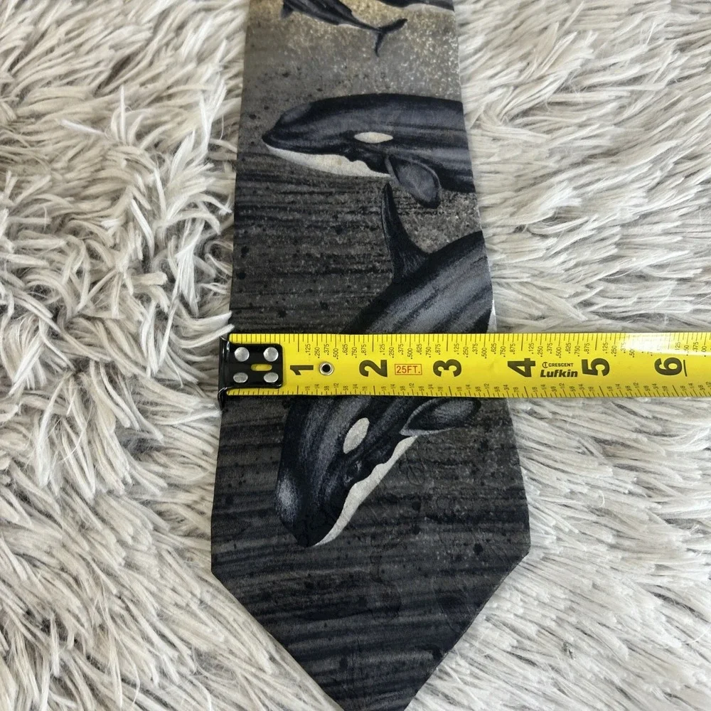 Vintage Endangered Species Orca Killer Whale Ocean Tie Made‎ in USA 100% Silk